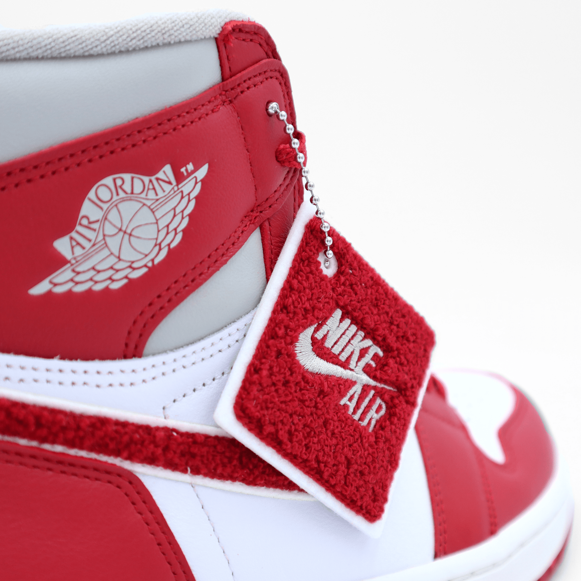 Air Jordan 1 Retro High OG Varsity Red (W) - Spotlightz